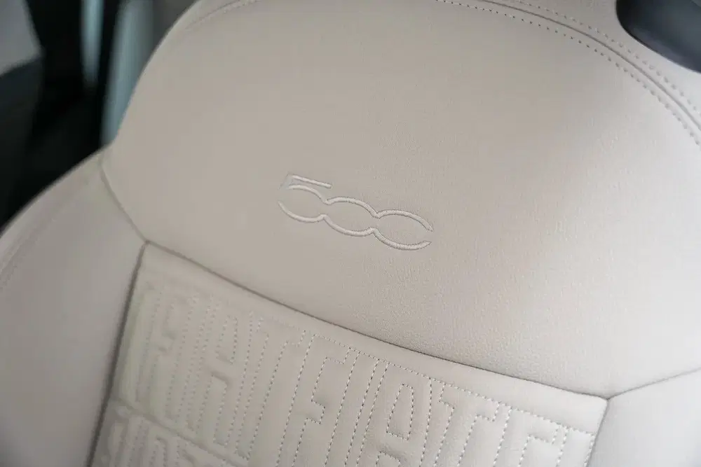 Fiat 500e CABRIO La Prima By Bocelli 42 kWh [ Adapt. uit 2024, foto 11