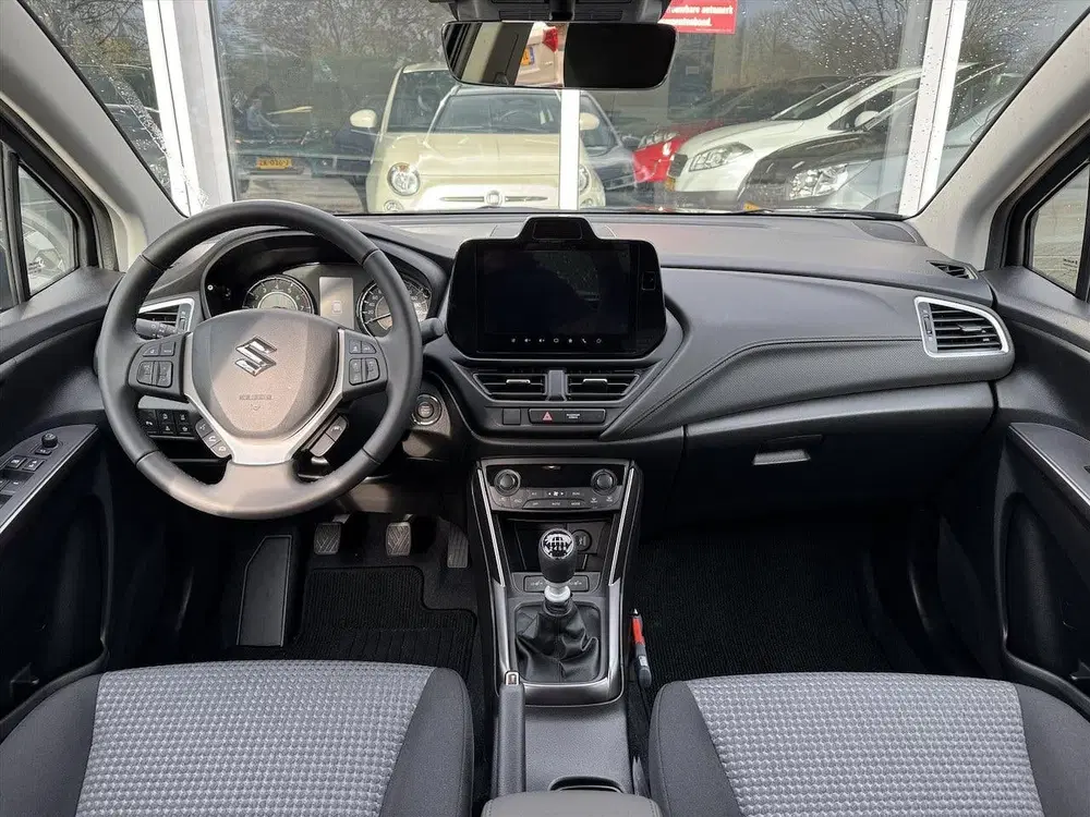 Suzuki S-Cross Style * Stoelverwarming * Apple carplay * uit 2025, foto 3