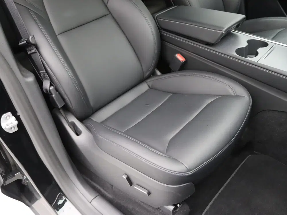 Tesla Model Y Long Range AWD 75kWh 351pk 96% SoH [ AMD R uit 2024, foto 15