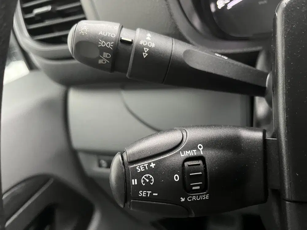 Citroën Jumpy Citroen Jumpy 2.0 BlueHDI 120 L3H1 Club XL uit 2019, foto 14