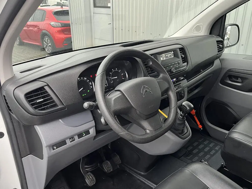 Citroën Jumpy Citroen Jumpy 2.0 BlueHDI 120 L3H1 Club XL uit 2019, foto 3