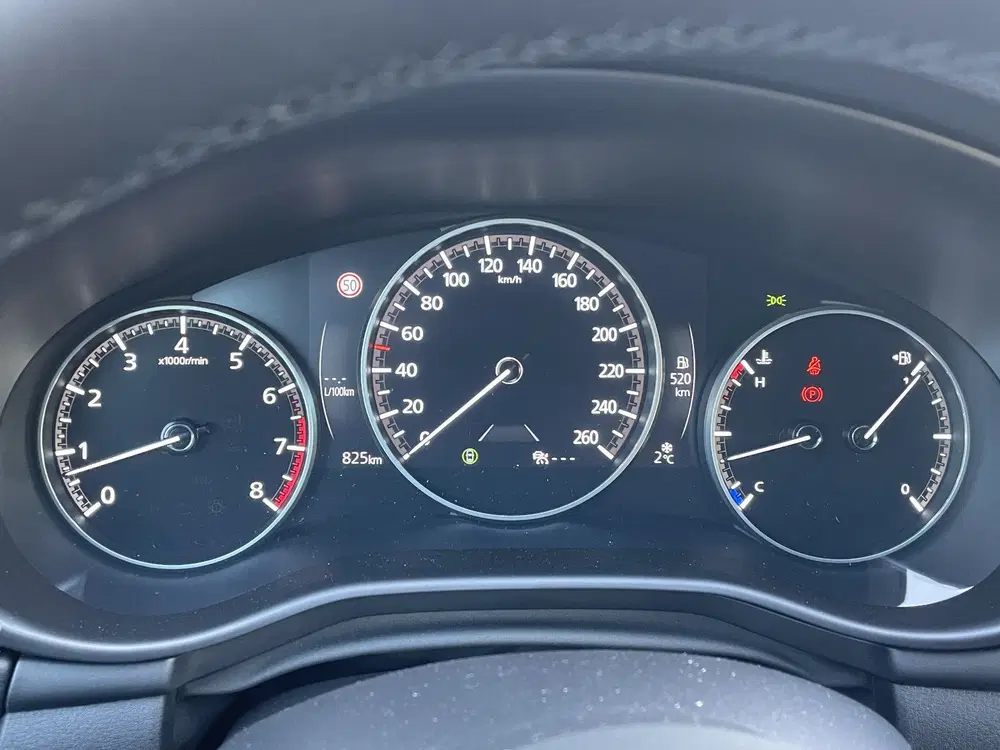 Mazda 3 2.5 e-SkyActiv-G 140 M Hybrid Centre-line uit 2026, foto 10