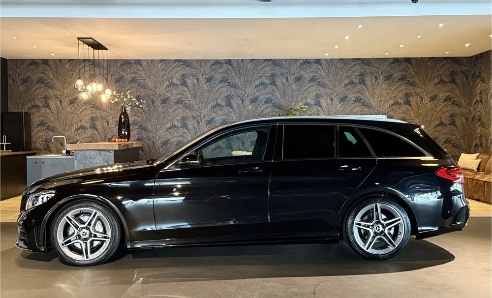 Mercedes-Benz C-Klasse 200 AMG I Facelift I Virtual C uit 2019, foto 2
