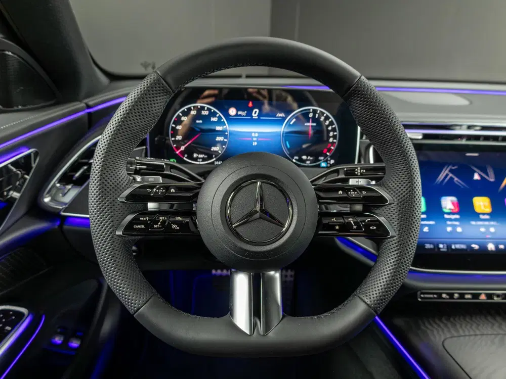 Mercedes-Benz E-Klasse 300 e Business Solution AMG uit 2026, foto 13