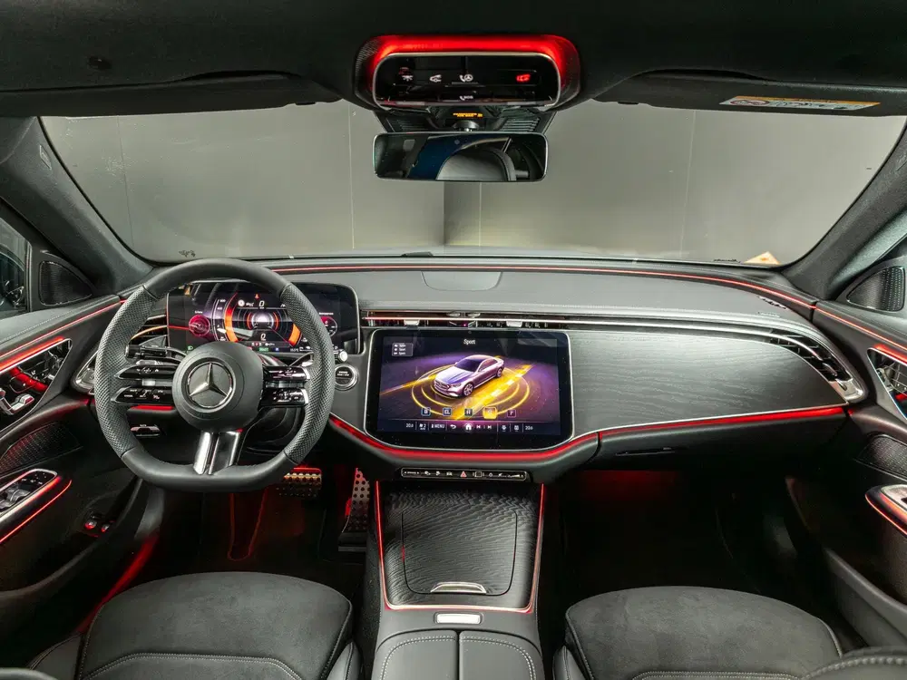 Mercedes-Benz E-Klasse 300 e Business Solution AMG uit 2026, foto 3