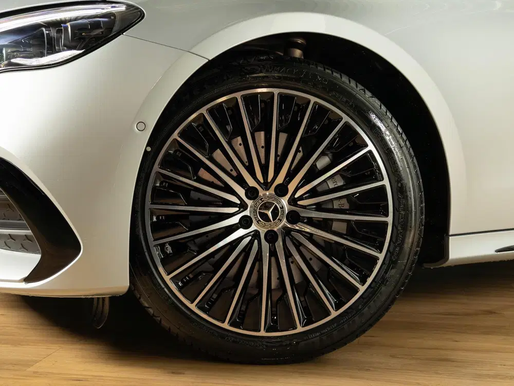 Mercedes-Benz E-Klasse 300 e Business Solution AMG uit 2026, foto 7