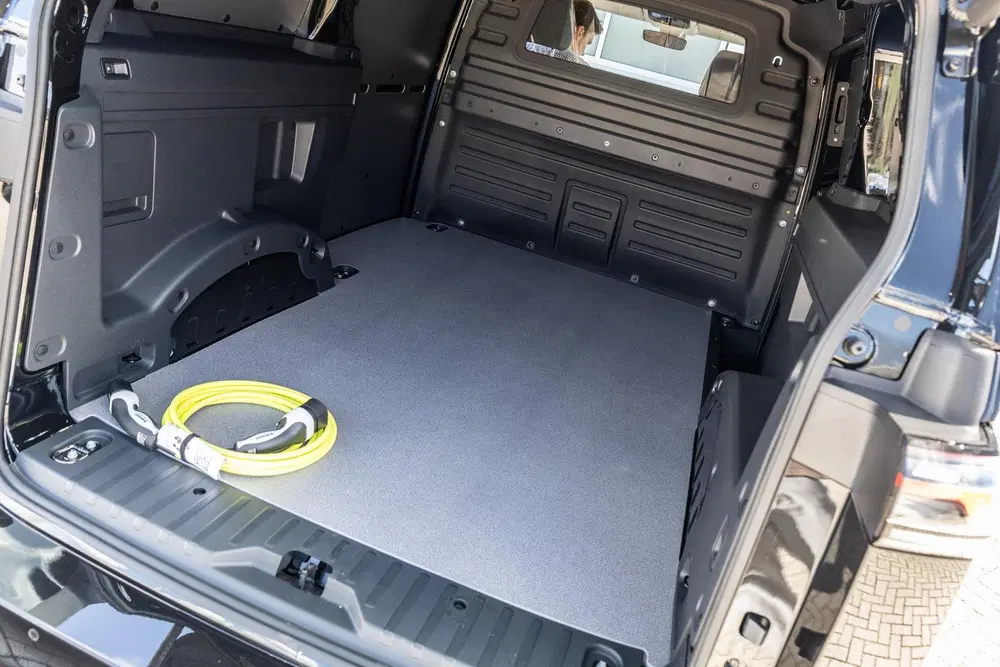 Volkswagen ID. Buzz ID. Buzz Cargo 286pk Bulli Limited Edition uit 2026, foto 6