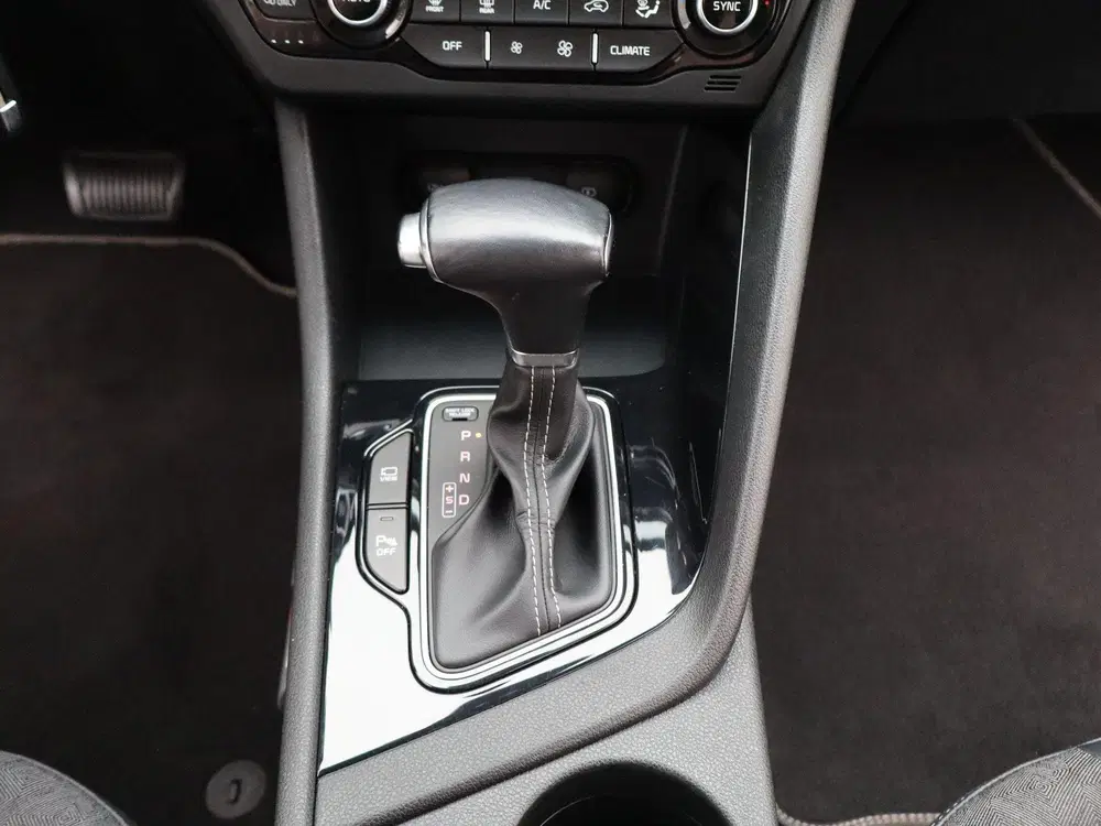 Kia Niro 1.6 GDi Hybrid DynamicLine uit 2020, foto 10