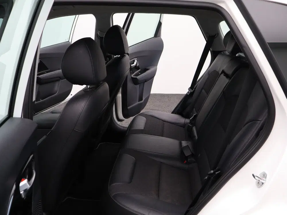 Kia Niro 1.6 GDi Hybrid DynamicLine uit 2020, foto 12