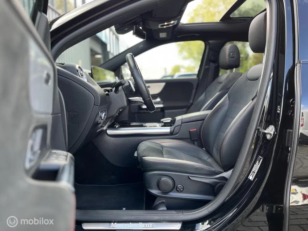 Mercedes-Benz GLA Mercedes GLA-klasse 250 e AMG Line uit 2022, foto 5