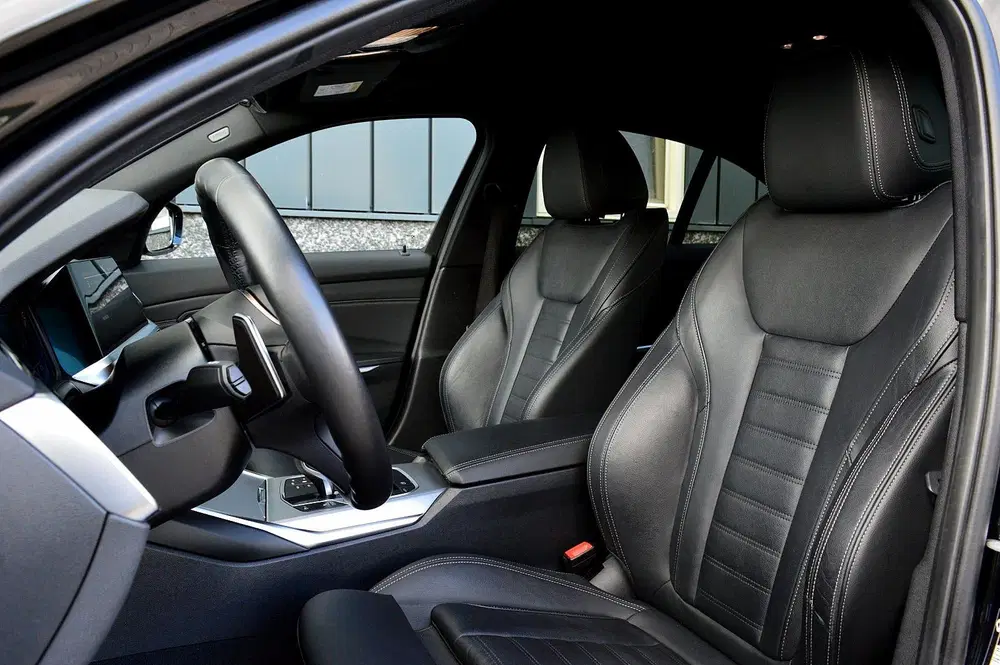 BMW 3-serie 320i M-Sport Rijklaarprijs-Garantie Leder uit 2022, foto 12