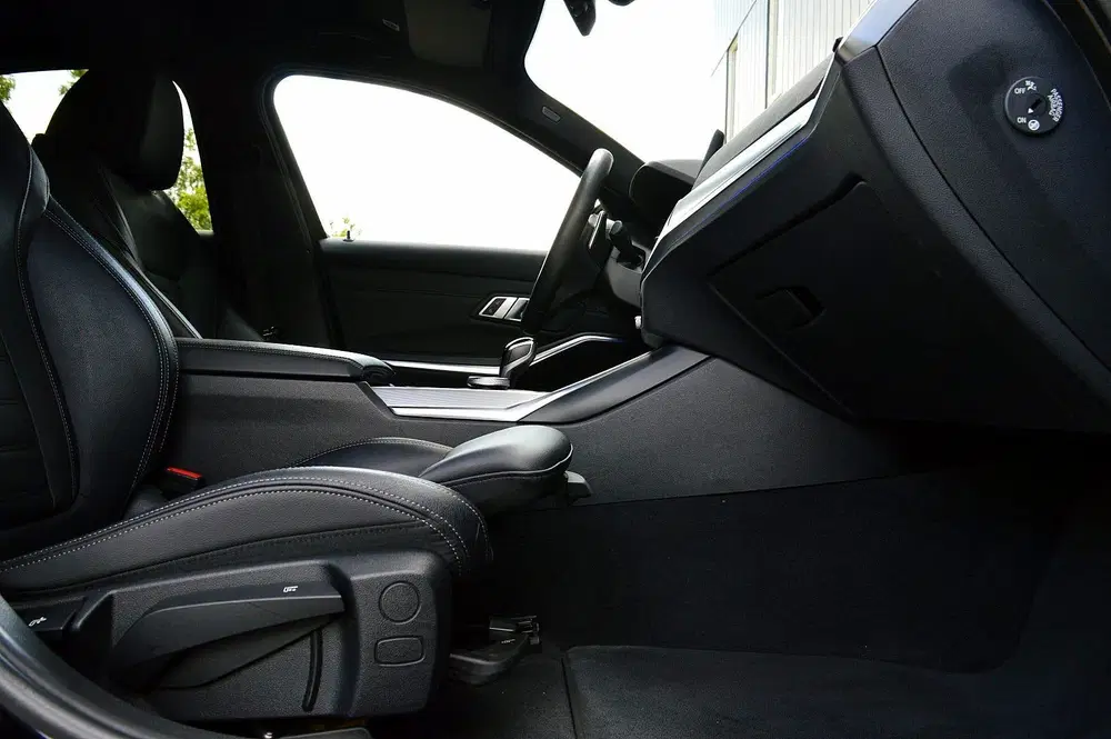 BMW 3-serie 320i M-Sport Rijklaarprijs-Garantie Leder uit 2022, foto 15