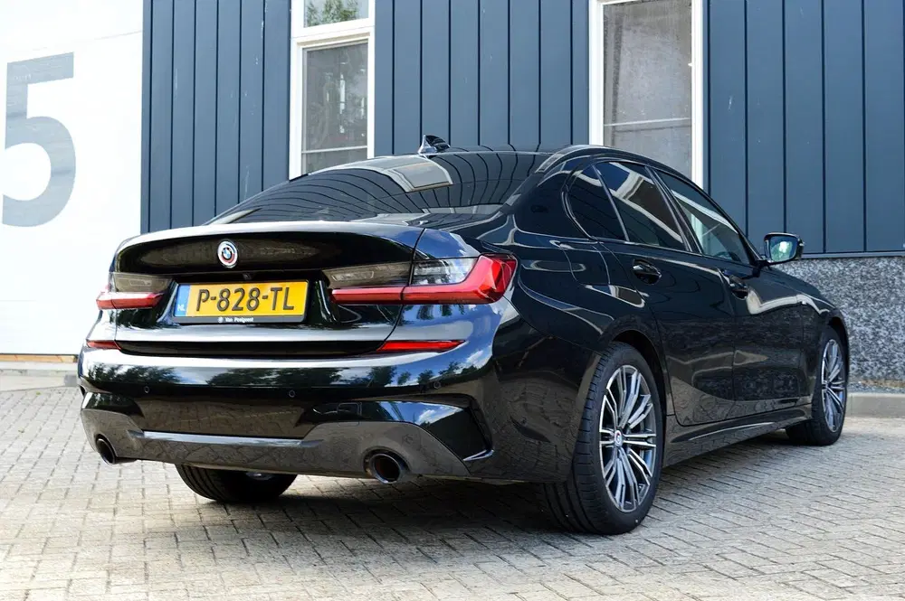 BMW 3-serie 320i M-Sport Rijklaarprijs-Garantie Leder uit 2022, foto 5