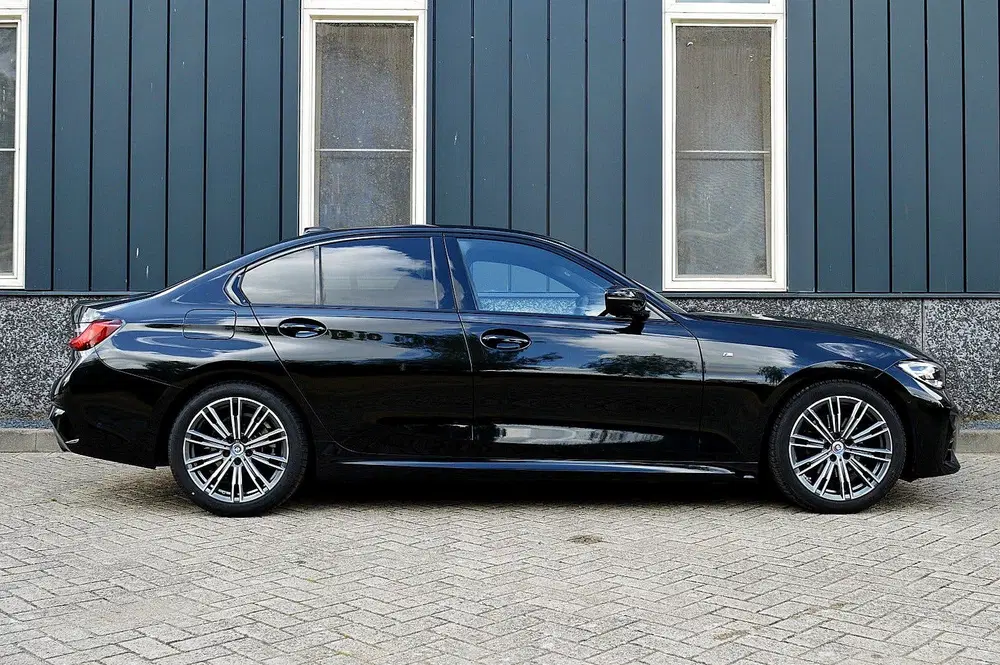 BMW 3-serie 320i M-Sport Rijklaarprijs-Garantie Leder uit 2022, foto 6