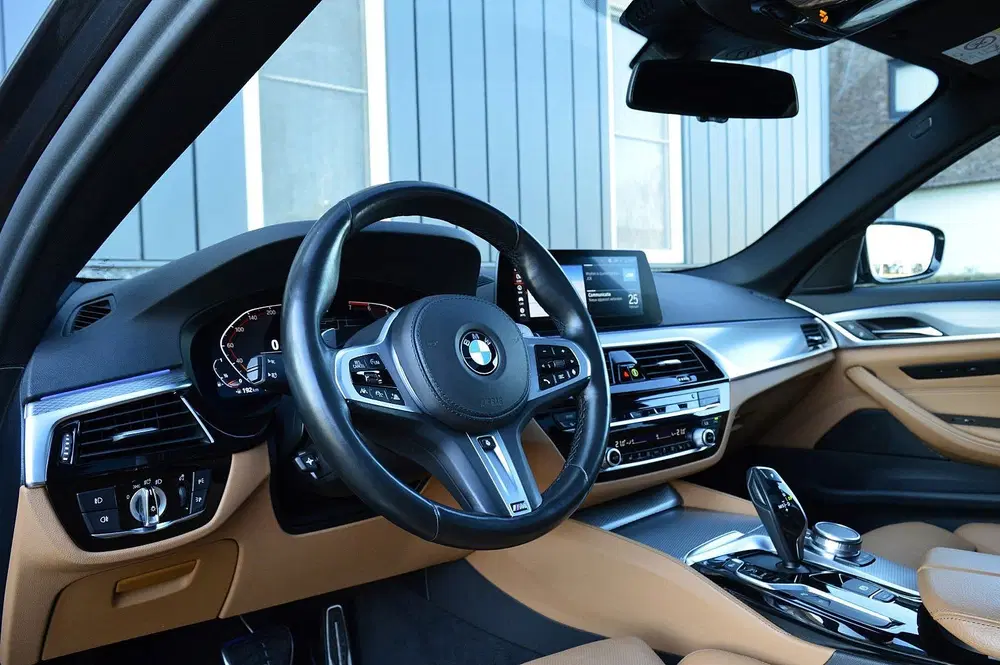 BMW 5-serie 5 Serie Touring 530i M-Sport Rijklaarprijs uit 2020, foto 12