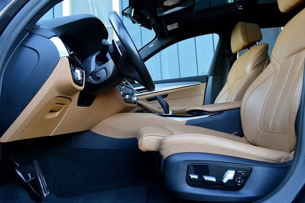 BMW 5-serie 5 Serie Touring 530i M-Sport Rijklaarprijs uit 2020, foto 13
