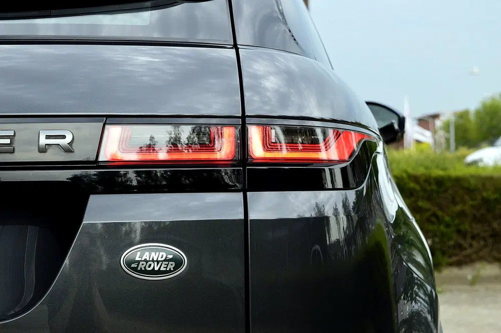 Land Rover Range Rover Evoque 2.0 P200 AWD R-Dynamic HSE Rij uit 2019, foto 8
