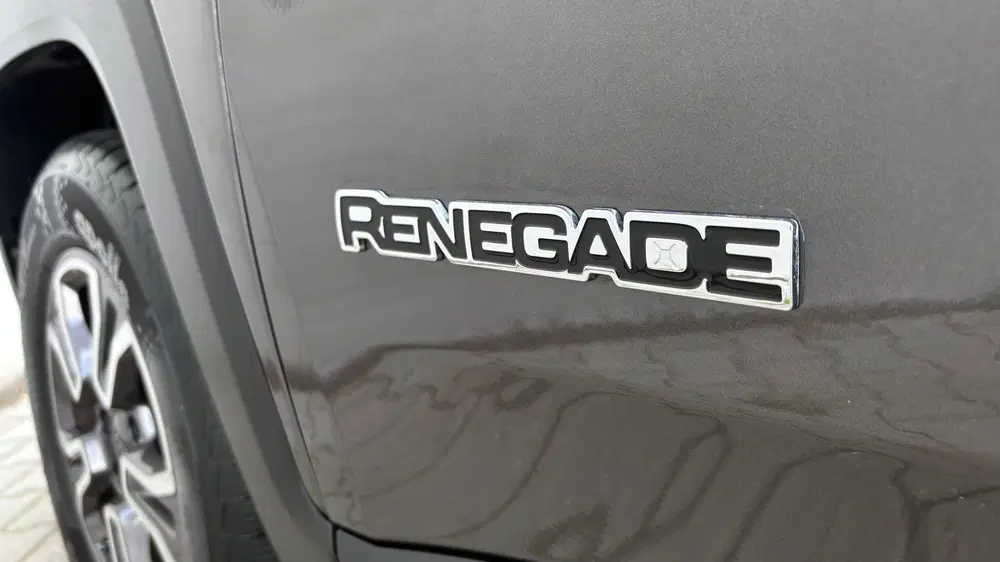 Jeep Renegade 1.3T DDCT Limited Automaat Bull Bar Side s uit 2020, foto 12