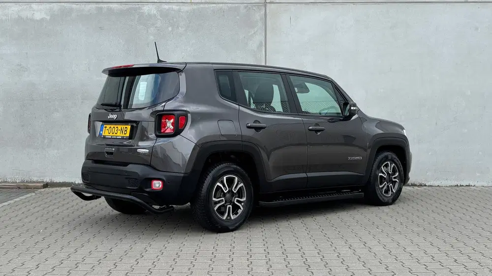 Jeep Renegade 1.3T DDCT Limited Automaat Bull Bar Side s uit 2020, foto 3