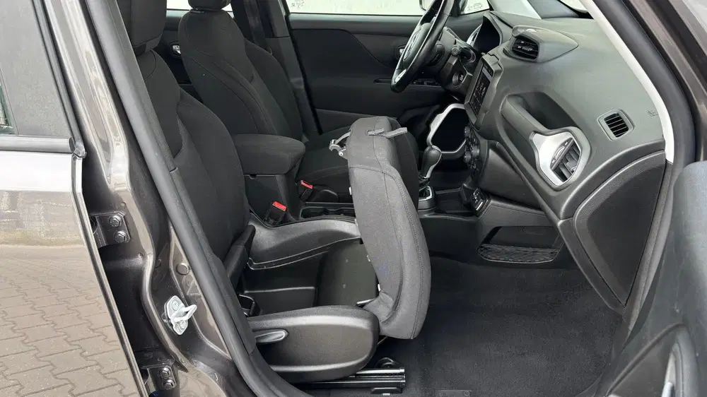 Jeep Renegade 1.3T DDCT Limited Automaat Bull Bar Side s uit 2020, foto 5
