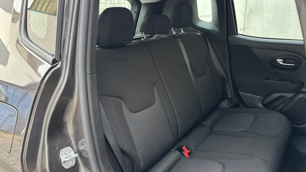 Jeep Renegade 1.3T DDCT Limited Automaat Bull Bar Side s uit 2020, foto 7