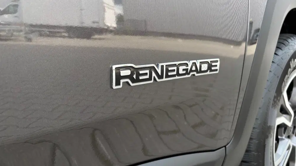 Jeep Renegade 1.3T DDCT Limited Automaat Bull Bar Side s uit 2020, foto 8