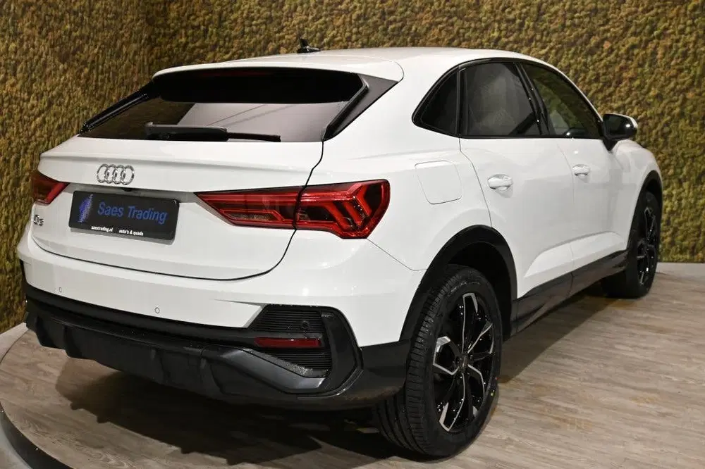 Audi Q3 45 TFSI e S Edition uit 2021, foto 6