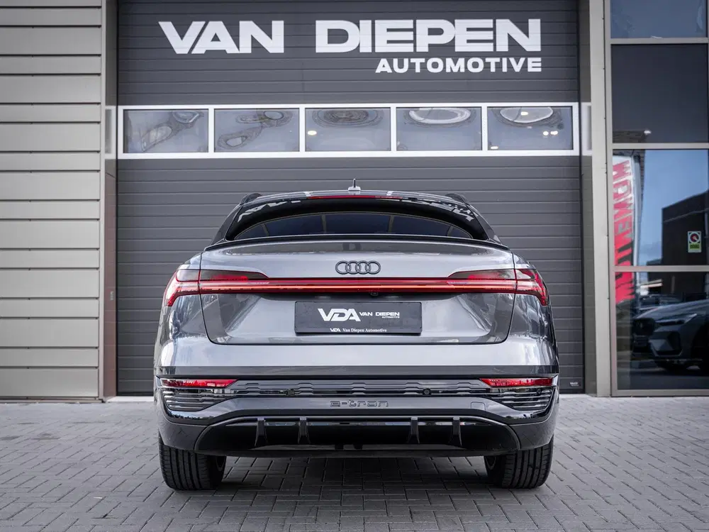 Audi Q8 e-tron 55 quattro S Edition 115 kWh uit 2024, foto 7