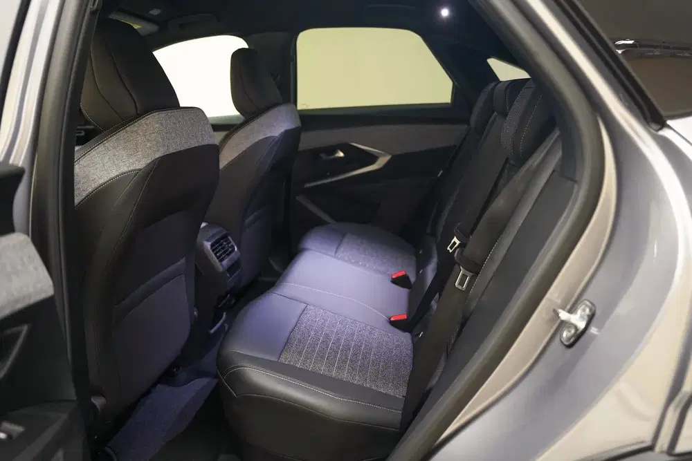 Peugeot 3008 Allure 73 kWh SOH 95 uit 2025, foto 10