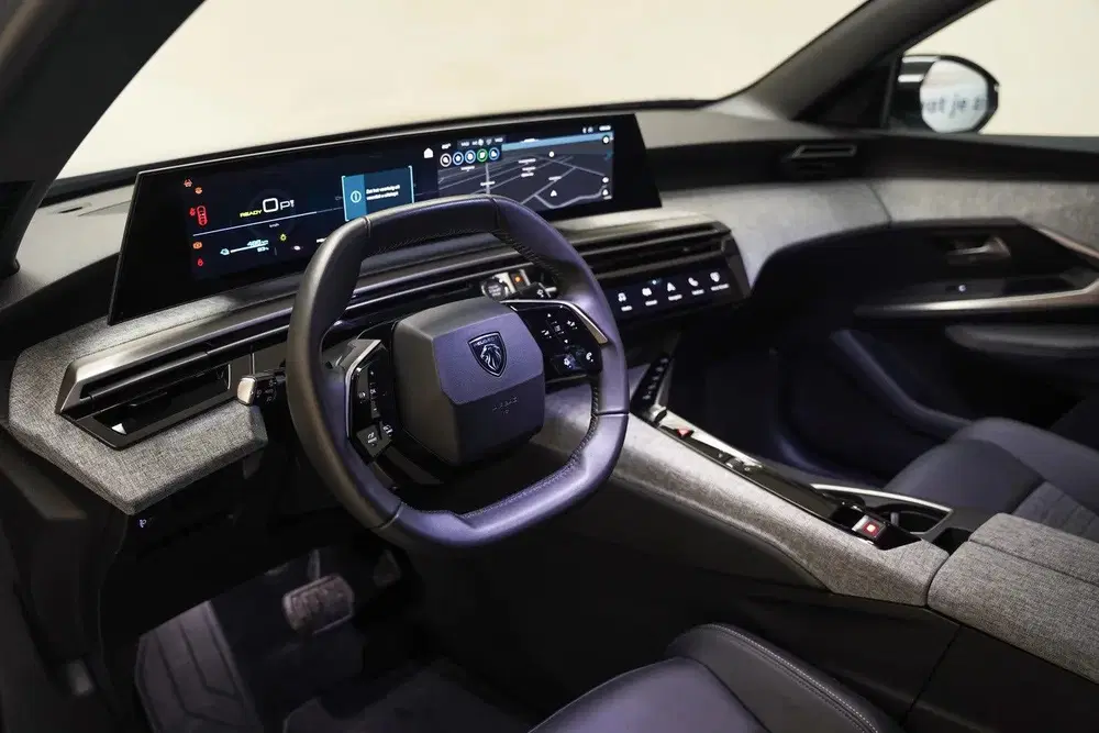 Peugeot 3008 Allure 73 kWh SOH 95 uit 2025, foto 14