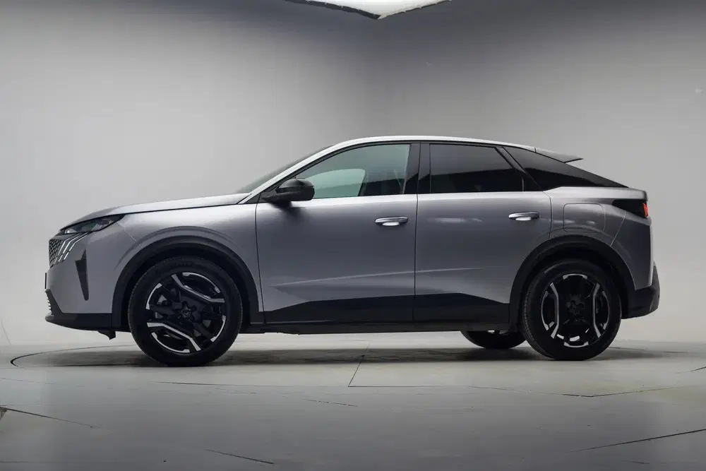 Peugeot 3008 Allure 73 kWh SOH 95 uit 2025, foto 2