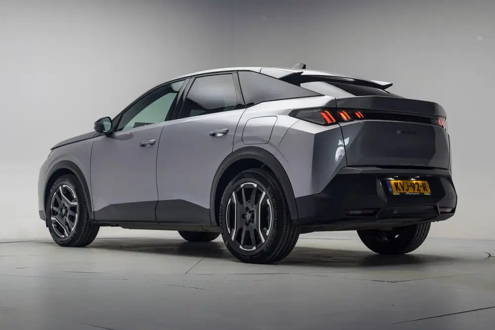 Peugeot 3008 Allure 73 kWh SOH 95 uit 2025, foto 3