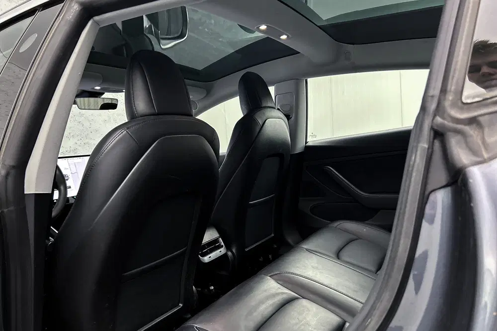 Tesla Model 3 Long Range AWD 75 kWh uit 2020, foto 13