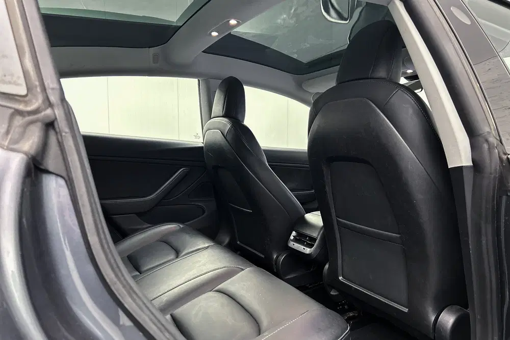 Tesla Model 3 Long Range AWD 75 kWh uit 2020, foto 15