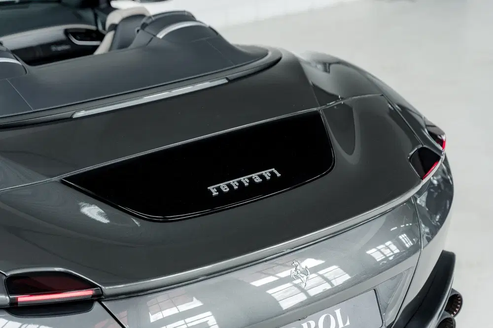 Ferrari Roma Spider l Canna di Fucile l Scuderia Shield uit 2025, foto 10