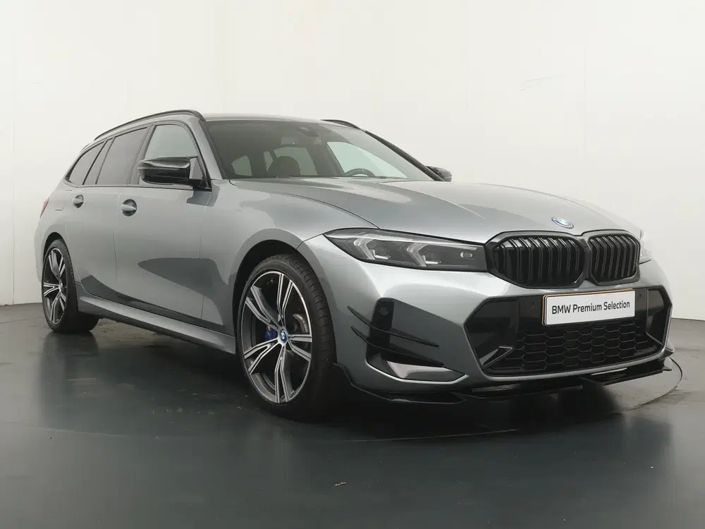 BMW 3-serie 330e uit 2023, foto 7
