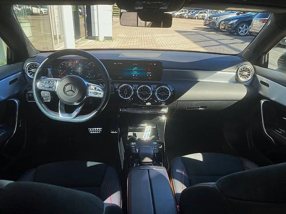 Mercedes-Benz A-Klasse A-Klasse A 180 136pk AMG 7G-DCT 2022 uit 2022, foto 13
