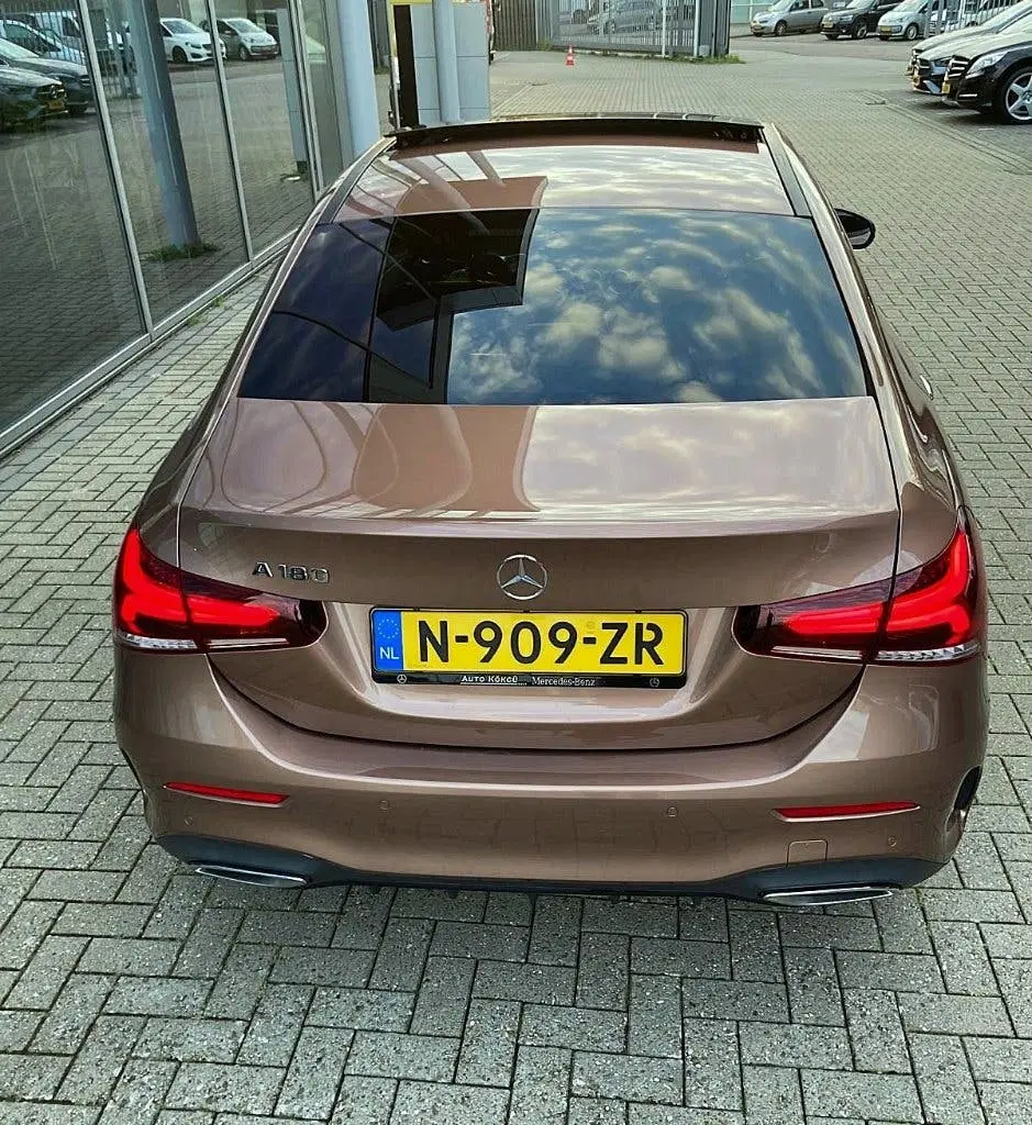 Mercedes-Benz A-Klasse A-Klasse A 180 136pk AMG 7G-DCT 2022 uit 2022, foto 6