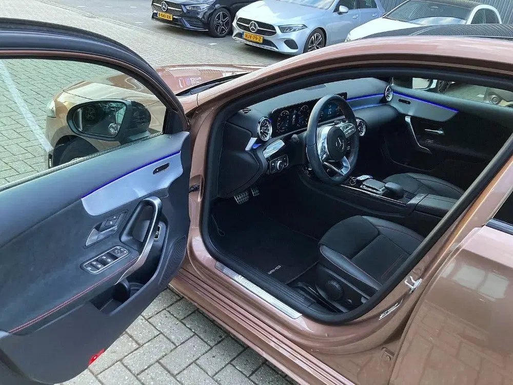 Mercedes-Benz A-Klasse A-Klasse A 180 136pk AMG 7G-DCT 2022 uit 2022, foto 8