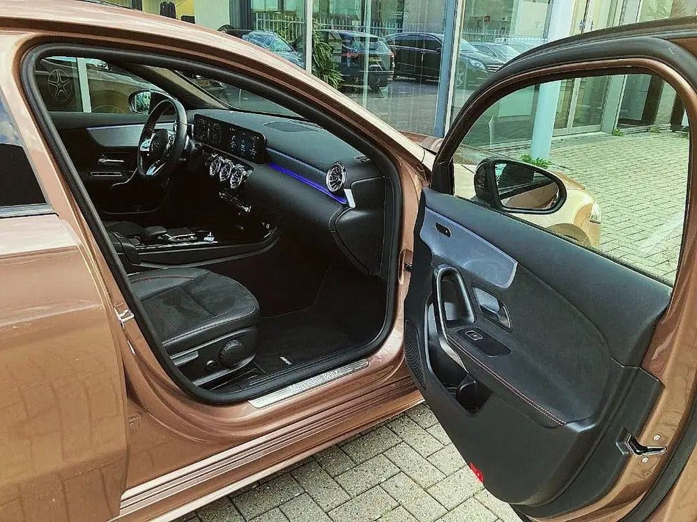 Mercedes-Benz A-Klasse A-Klasse A 180 136pk AMG 7G-DCT 2022 uit 2022, foto 9