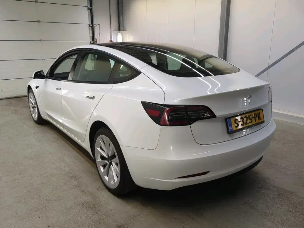 Tesla Model 3 Standard RWD Plus UPGRADE 91 uit 2023, foto 4