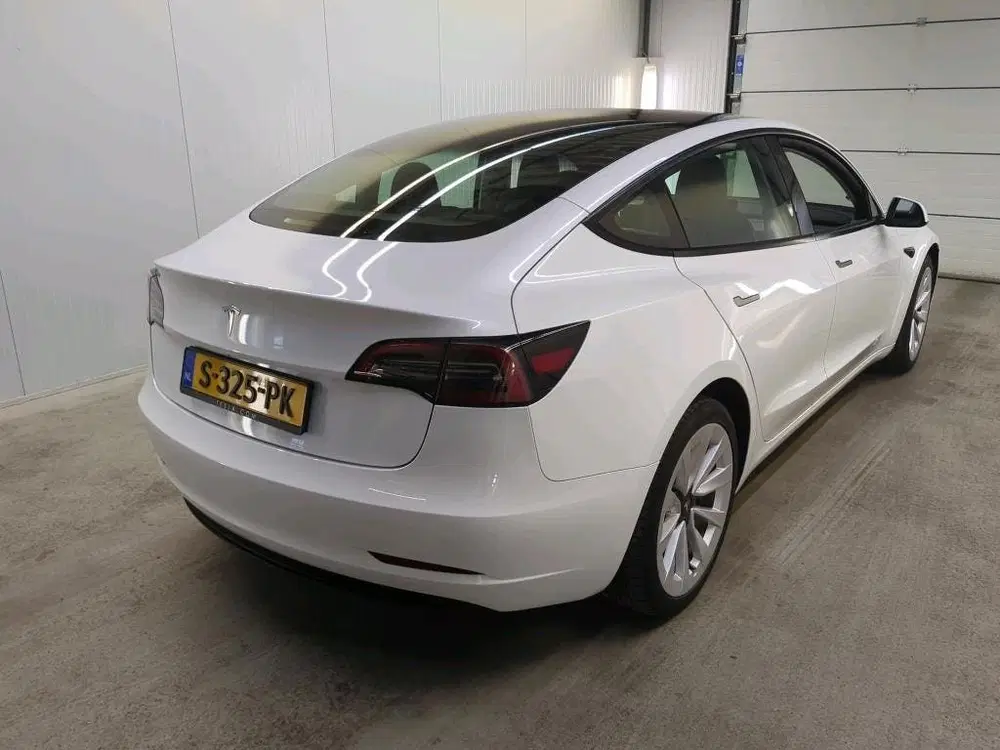 Tesla Model 3 Standard RWD Plus UPGRADE 91 uit 2023, foto 5