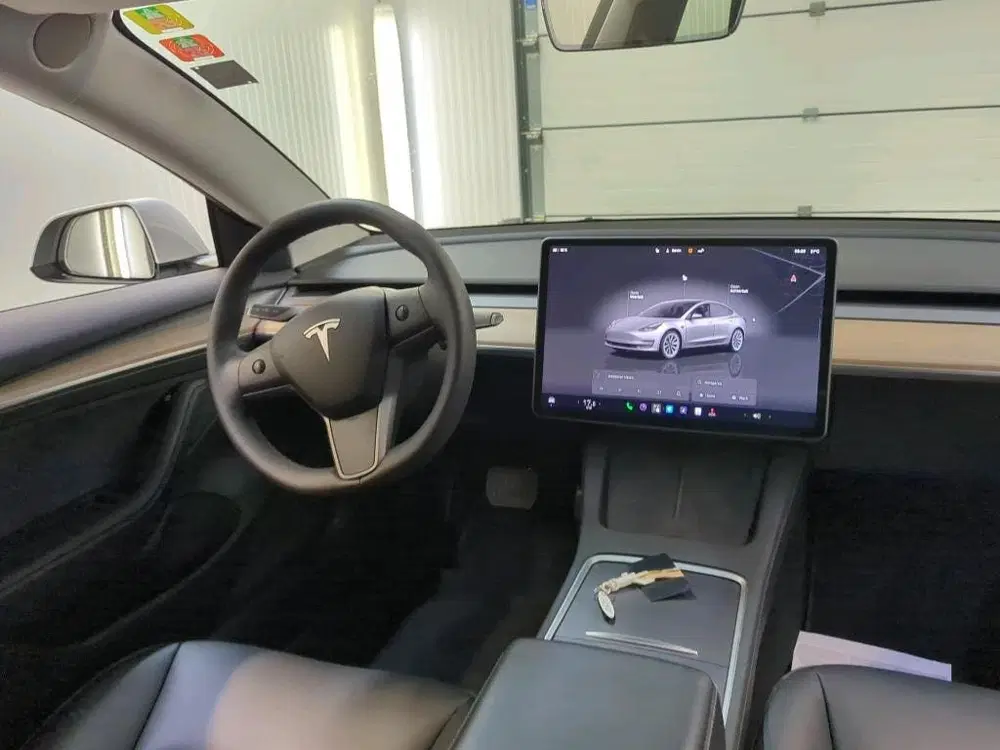 Tesla Model 3 Standard RWD Plus UPGRADE 91 uit 2023, foto 7