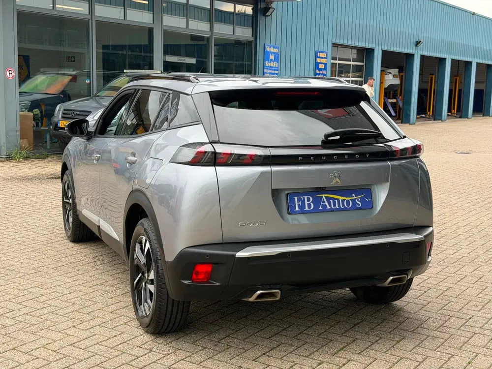Peugeot 2008 1.2 PureTech Allure Pack Airco Lmv Cruise uit 2023, foto 12