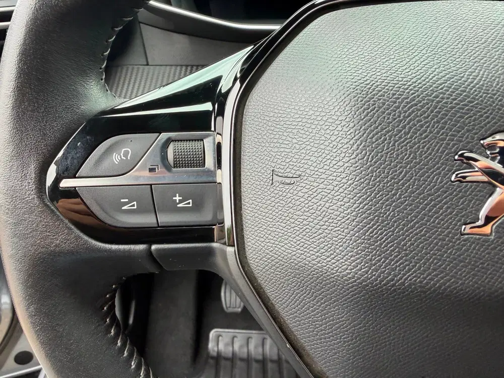 Peugeot 2008 1.2 PureTech Allure Pack Airco Lmv Cruise uit 2023, foto 6