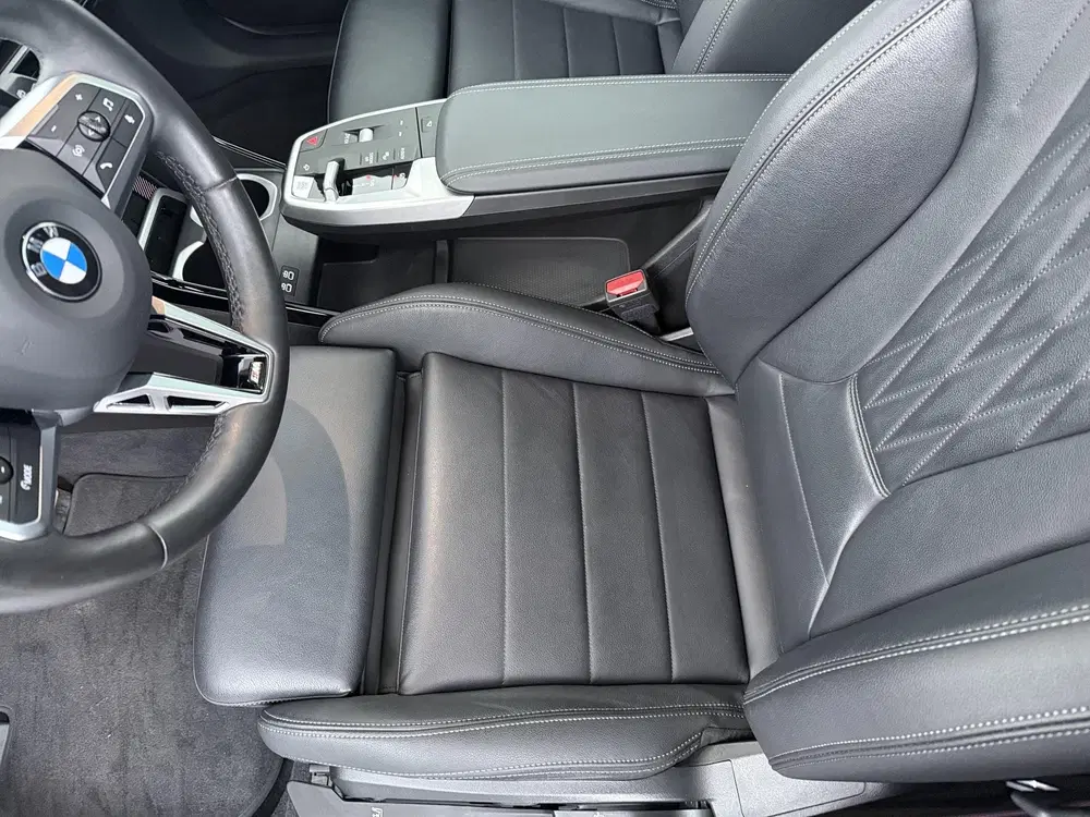 BMW X1 xDrive23i uit 2025, foto 13