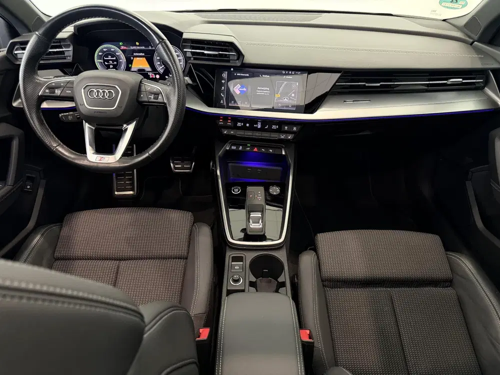 Audi A3 40 TFSI e Advanced Edition uit 2022, foto 3