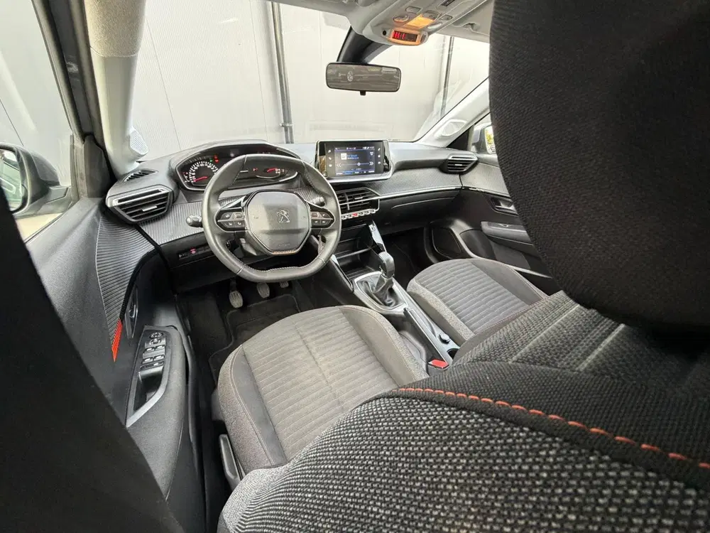 Peugeot 208 1.2 PureTech Blue Lease Active vol opties uit 2021, foto 14