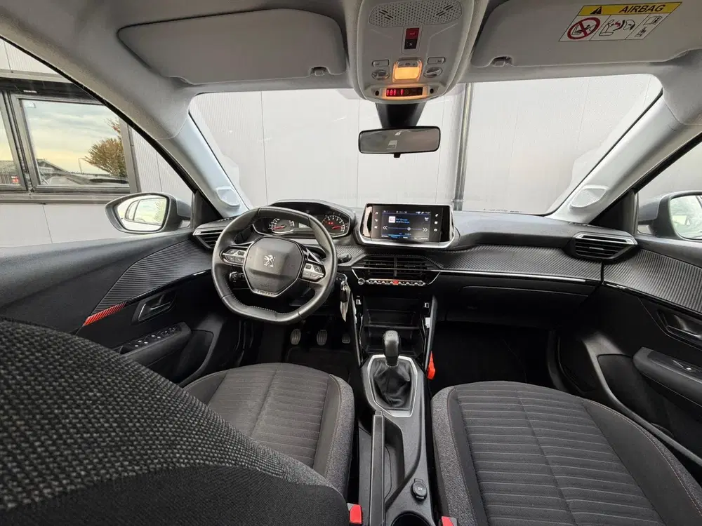 Peugeot 208 1.2 PureTech Blue Lease Active vol opties uit 2021, foto 15