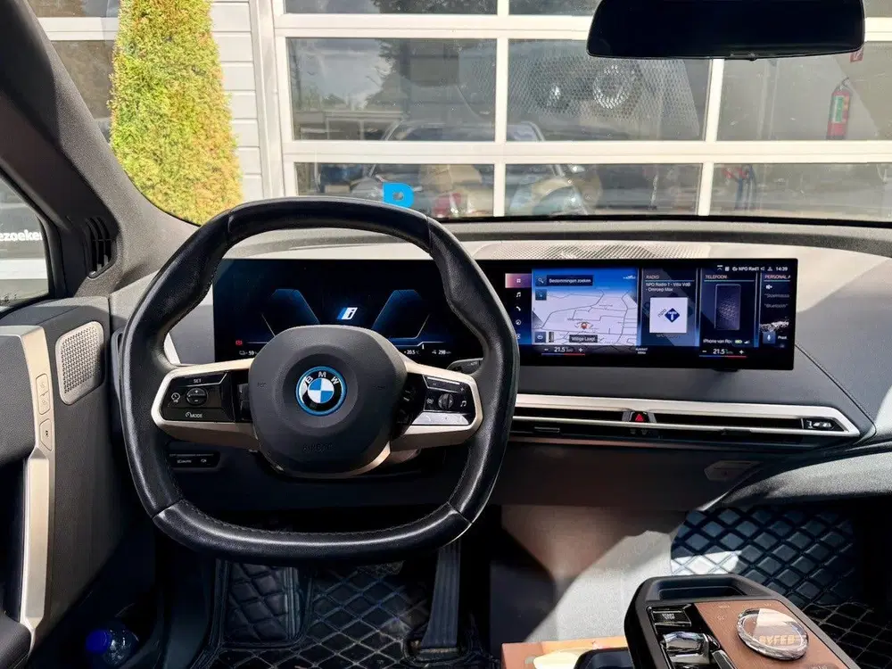 BMW iX XDrive50 High Executive 112 kWh uit 2022, foto 11